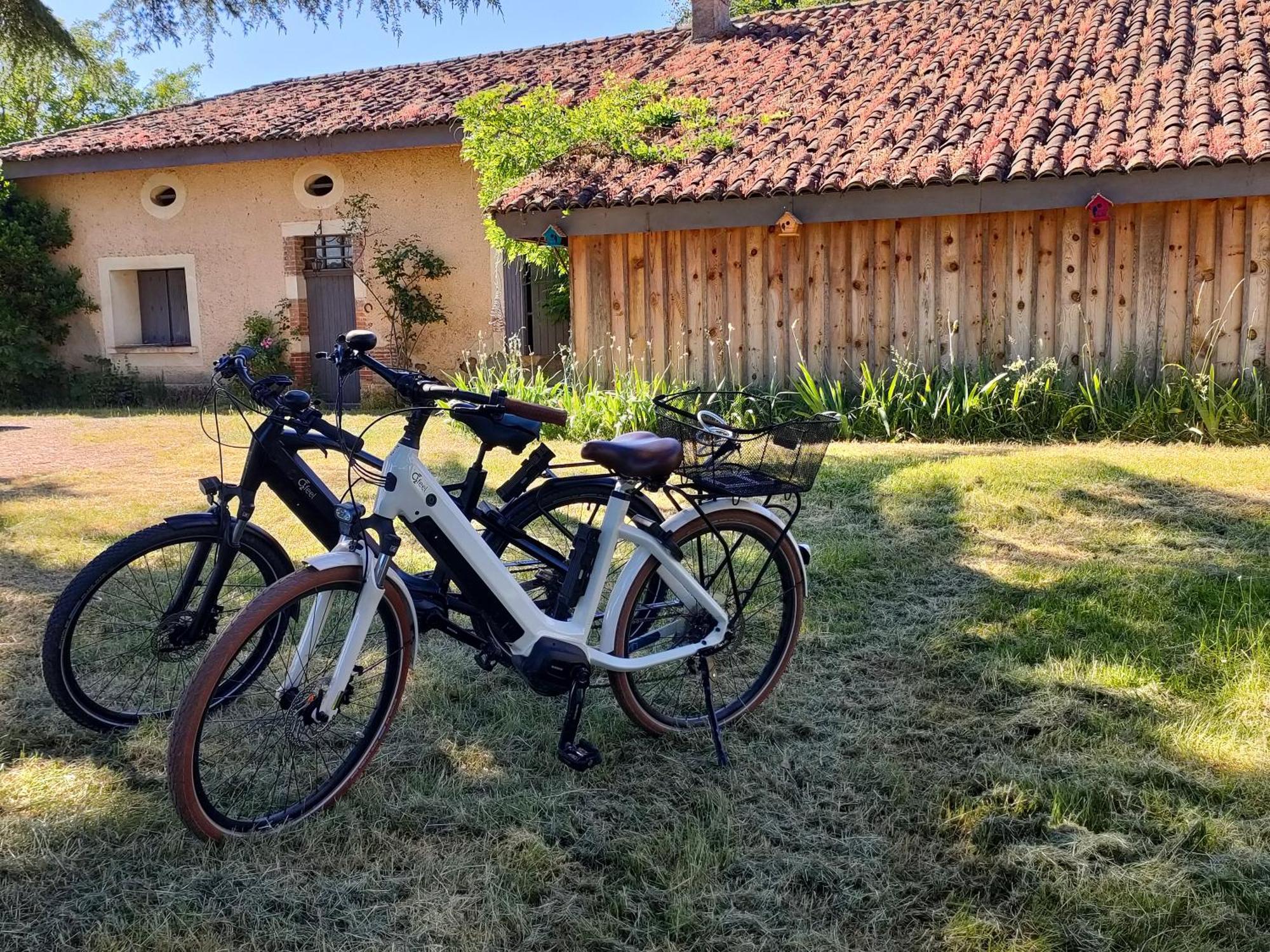 L' Embellie Sur Lot Bed & Breakfast Sainte-Livrade-sur-Lot ภายนอก รูปภาพ